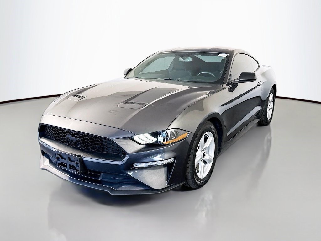 Used 2018 Ford Mustang Coupe RWD image 4