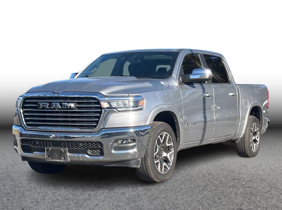 Used 2025 RAM 1500 Laramie AWD/4WD image 1