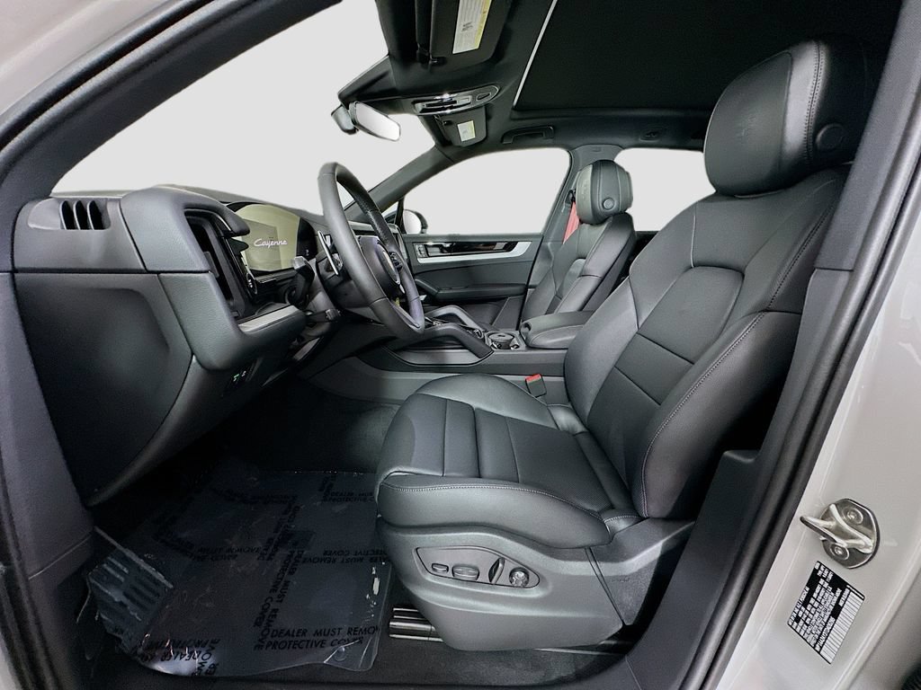 New 2026 Porsche Cayenne AWD/4WD image 5