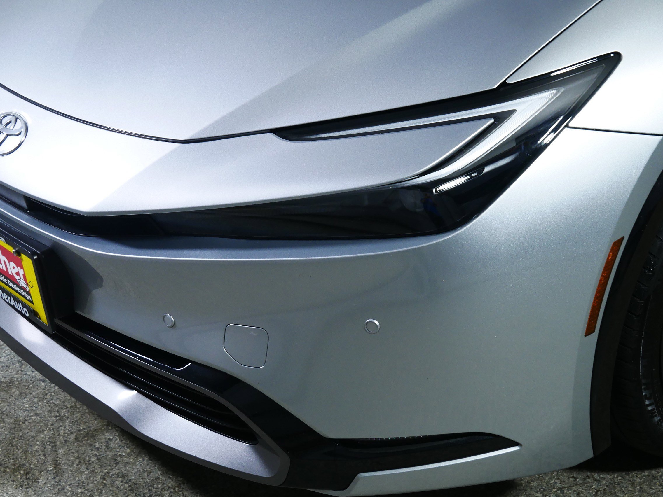 Used 2024 Toyota Prius XLE image 16