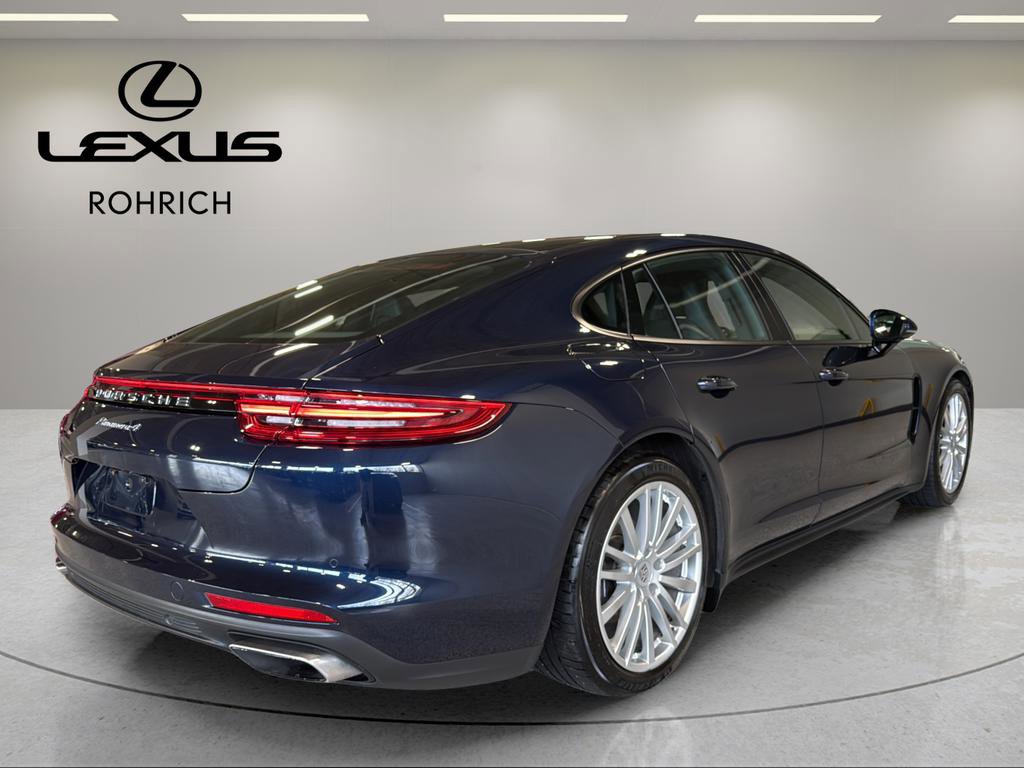 Used 2018 Porsche Panamera 4 image 27