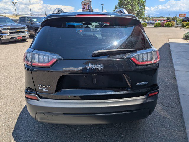 Used 2019 Jeep Cherokee Latitude w/ Popular Appearance Group AWD/4WD image 4