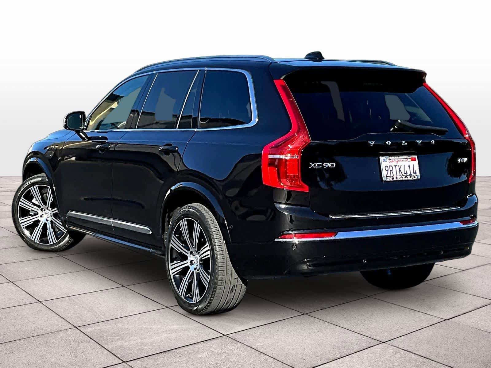 Used 2025 Volvo XC90 T8 Plus w/ Protection Package Premier image 14