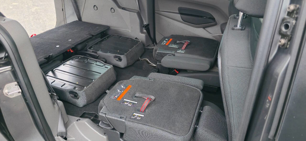 Used 2019 Ford Transit Connect XL image 19