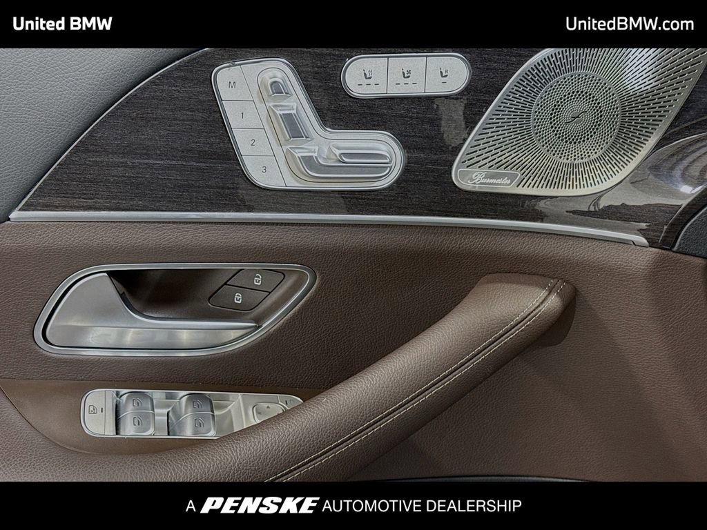 Used 2023 Mercedes-Benz GLS 450 4MATIC w/ AMG Line Exterior image 3