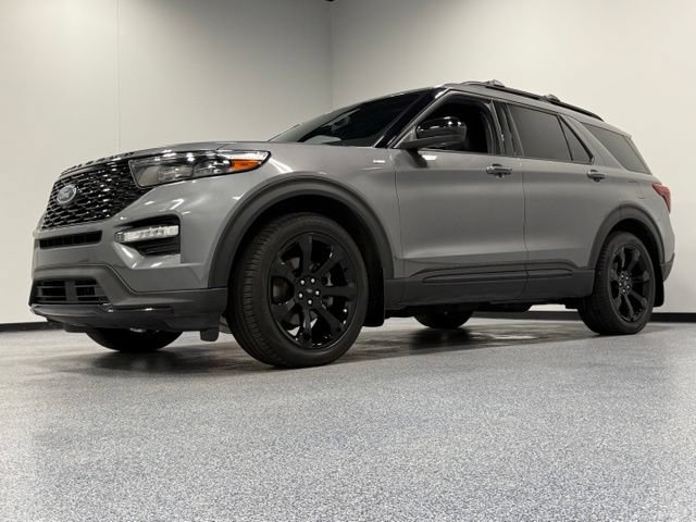 Used 2024 Ford Explorer ST-Line w/ Class IV Trailer Tow Package RWD image 4