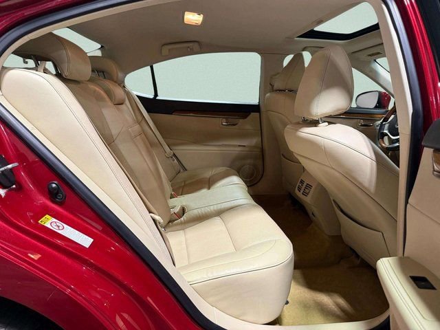 Used 2014 Lexus ES 300h image 28