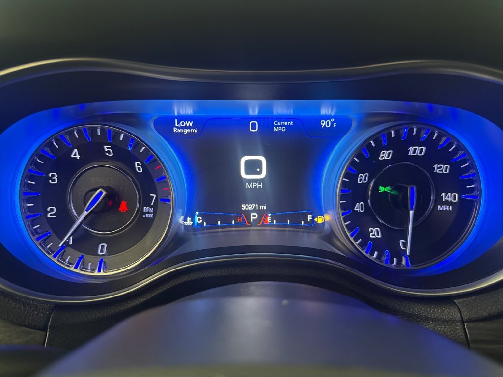 Used 2018 Chrysler 300 Touring RWD image 36