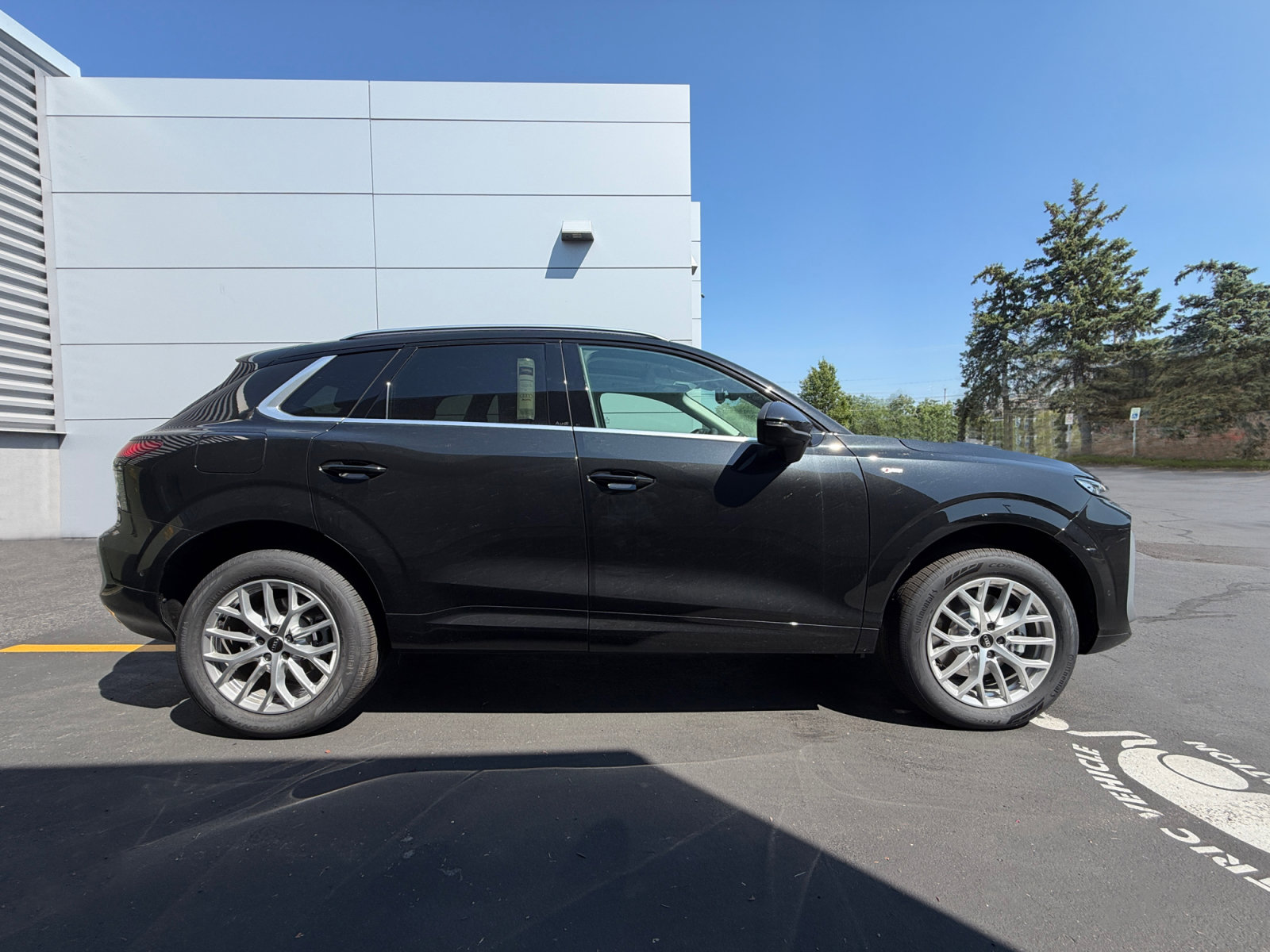New 2026 Audi Q3 quattro 2.0T AWD/4WD image 9