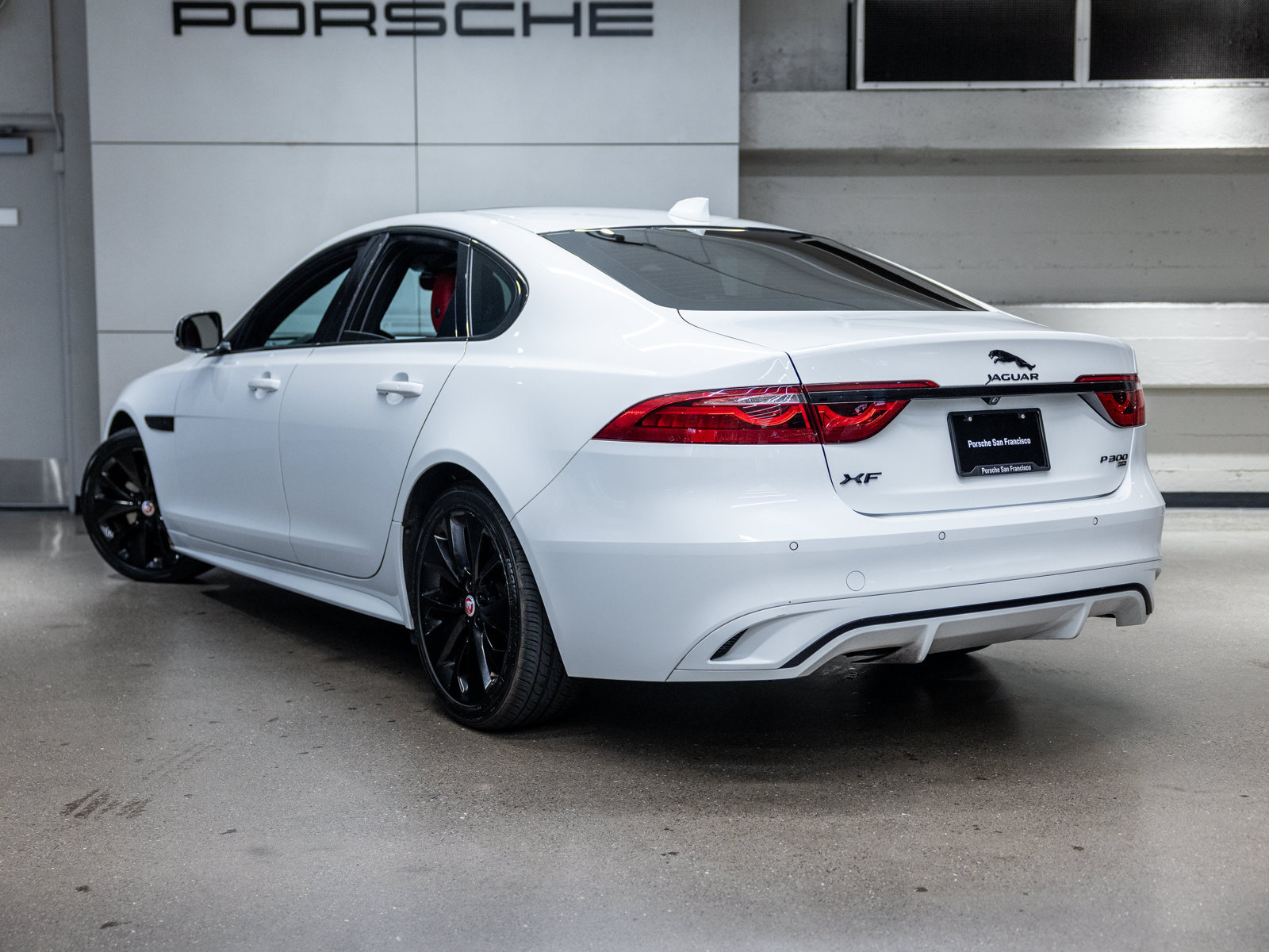 Used 2022 Jaguar XF R-Dynamic SE AWD/4WD image 3