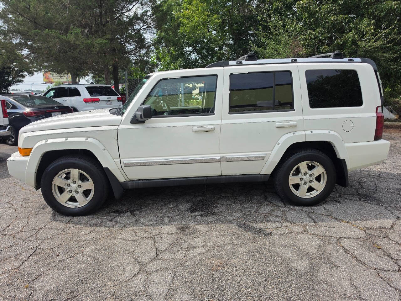 Used 2006 Jeep Commander Limited RWD image 4
