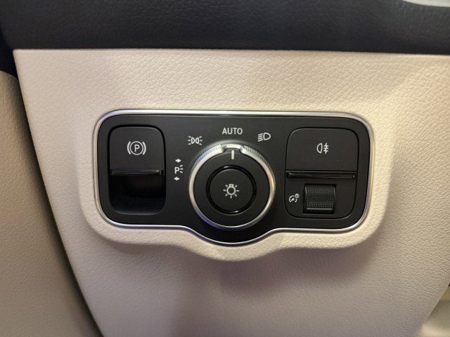 Certified 2025 Mercedes-Benz EQB 250+ 250+ image 20