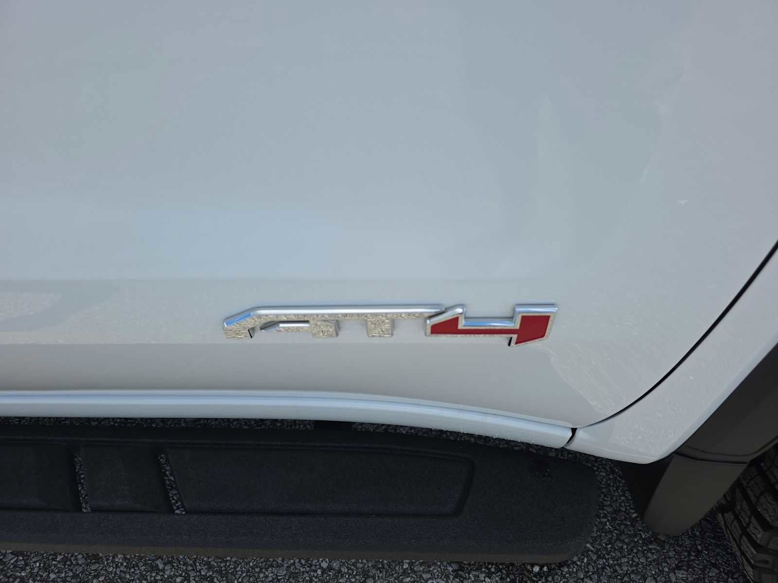 Used 2024 GMC Sierra 1500 AT4 w/ Technology Package image 12