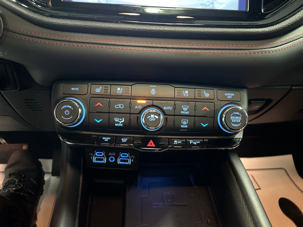 Used 2024 Dodge Durango R/T AWD/4WD image 19