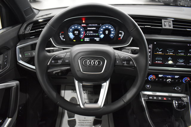 Used 2025 Audi Q3 2.0T Premium w/ Convenience Package AWD/4WD image 28