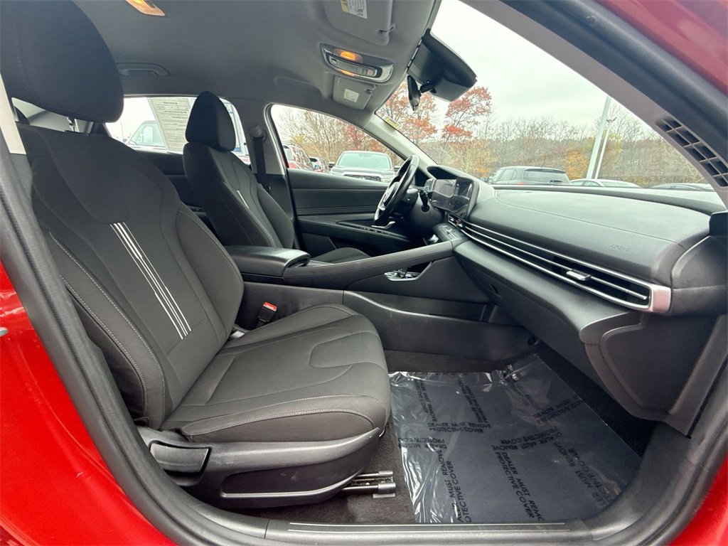 Used 2023 Hyundai Elantra SEL w/ Convenience Package image 25