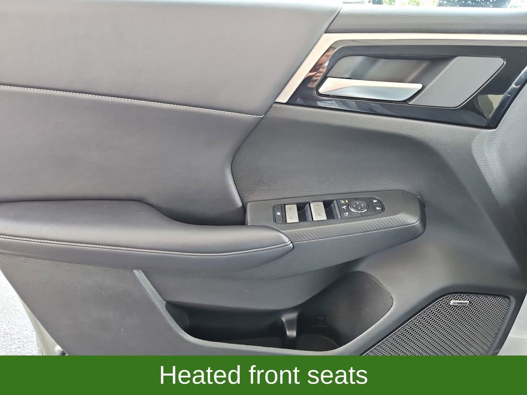 Used 2025 Mitsubishi Outlander AWD image 25