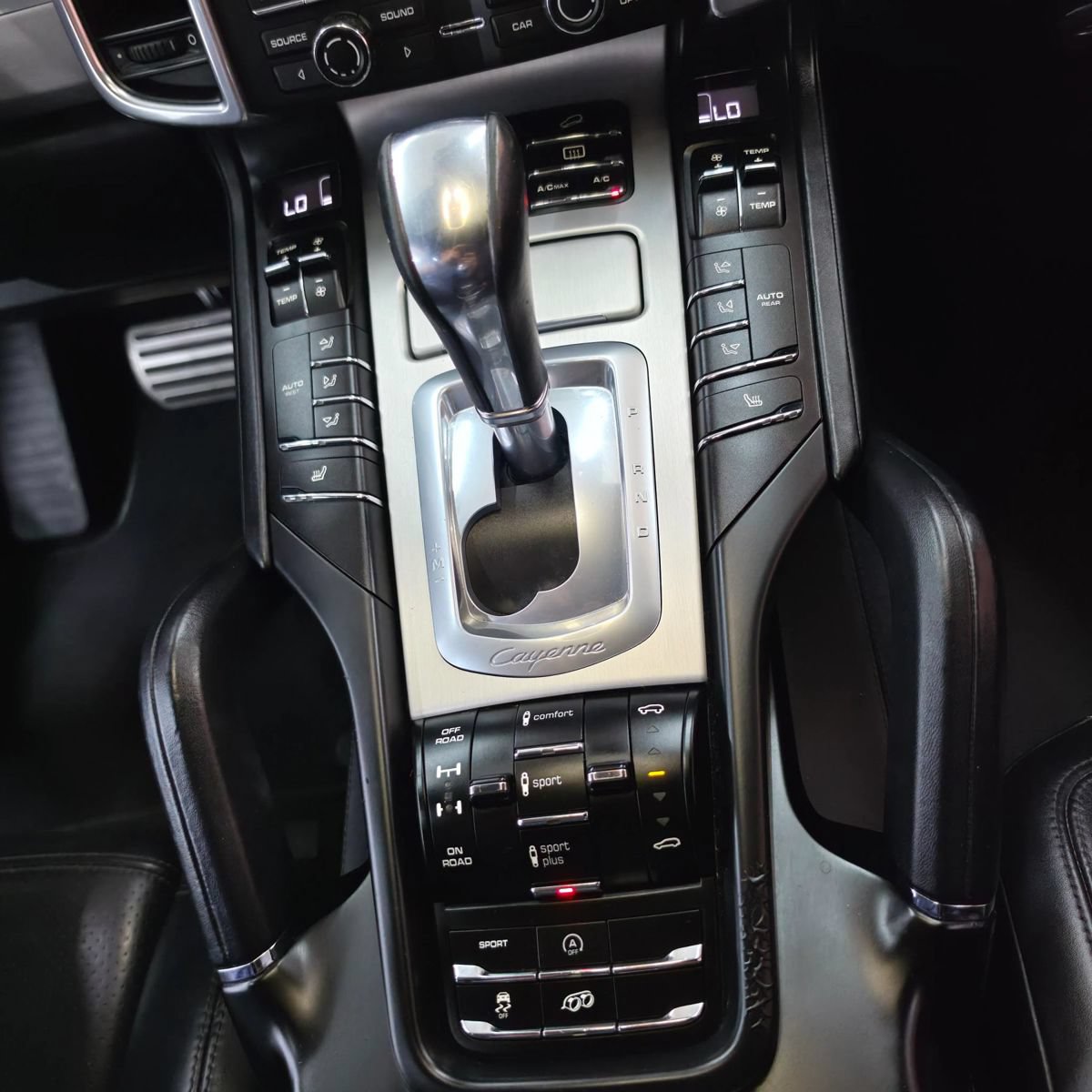 Used 2016 Porsche Cayenne GTS w/ Premium Package Plus AWD/4WD image 24