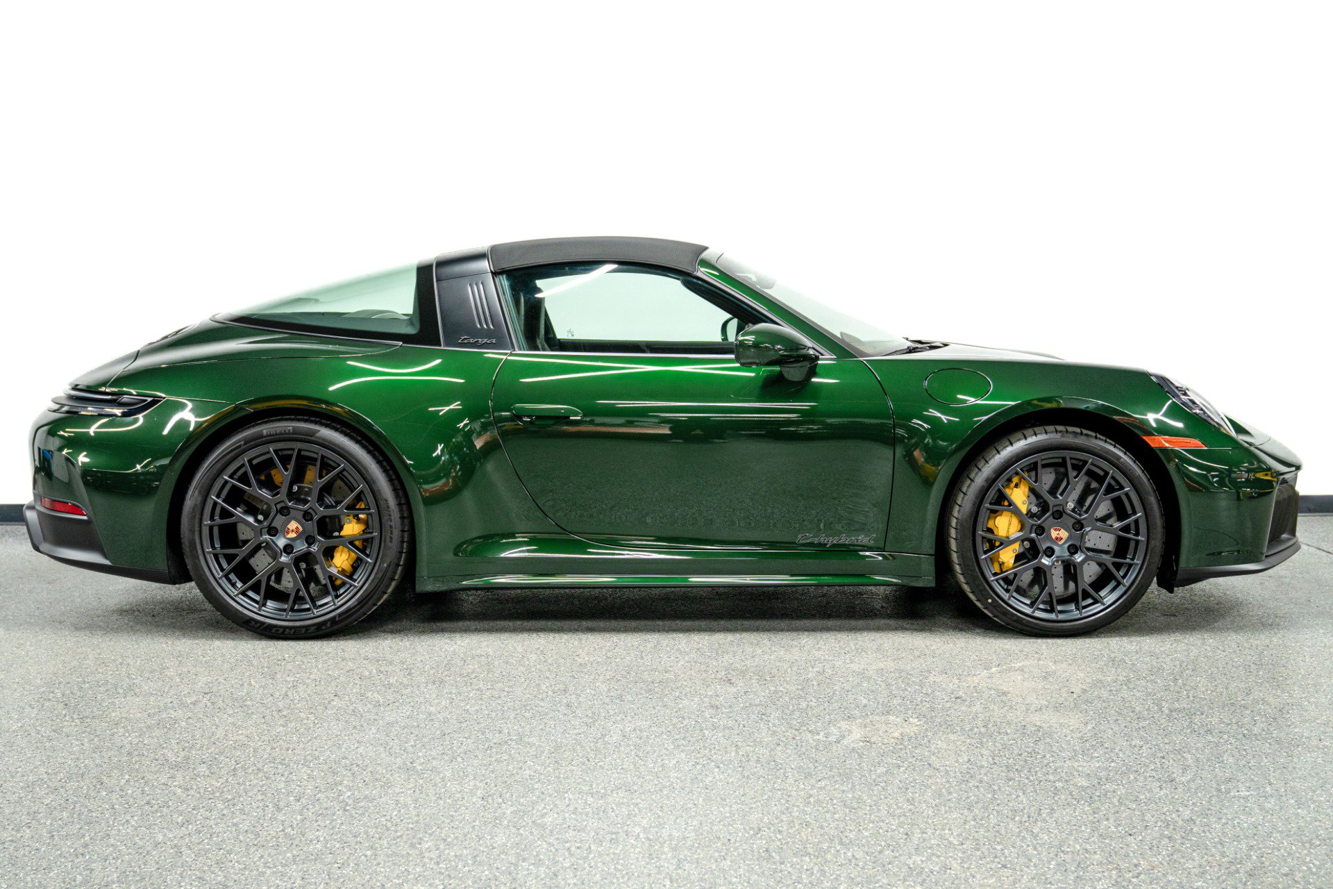 Used 2026 Porsche 911 Targa 4 GTS image 39