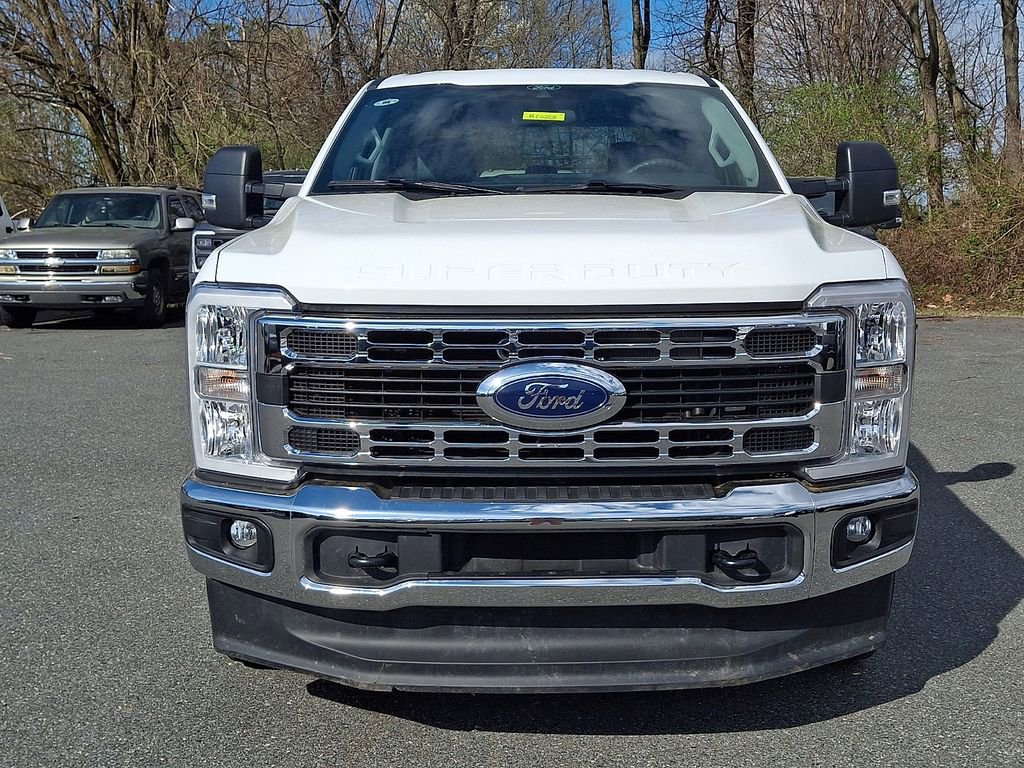 Used 2025 Ford F250 XLT image 2