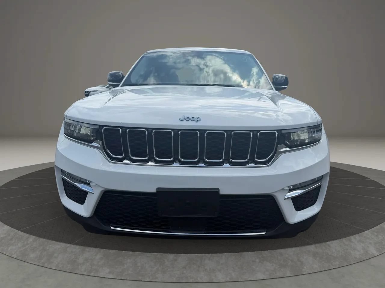 Used 2022 Jeep Grand Cherokee Limited 4xe AWD/4WD image 2