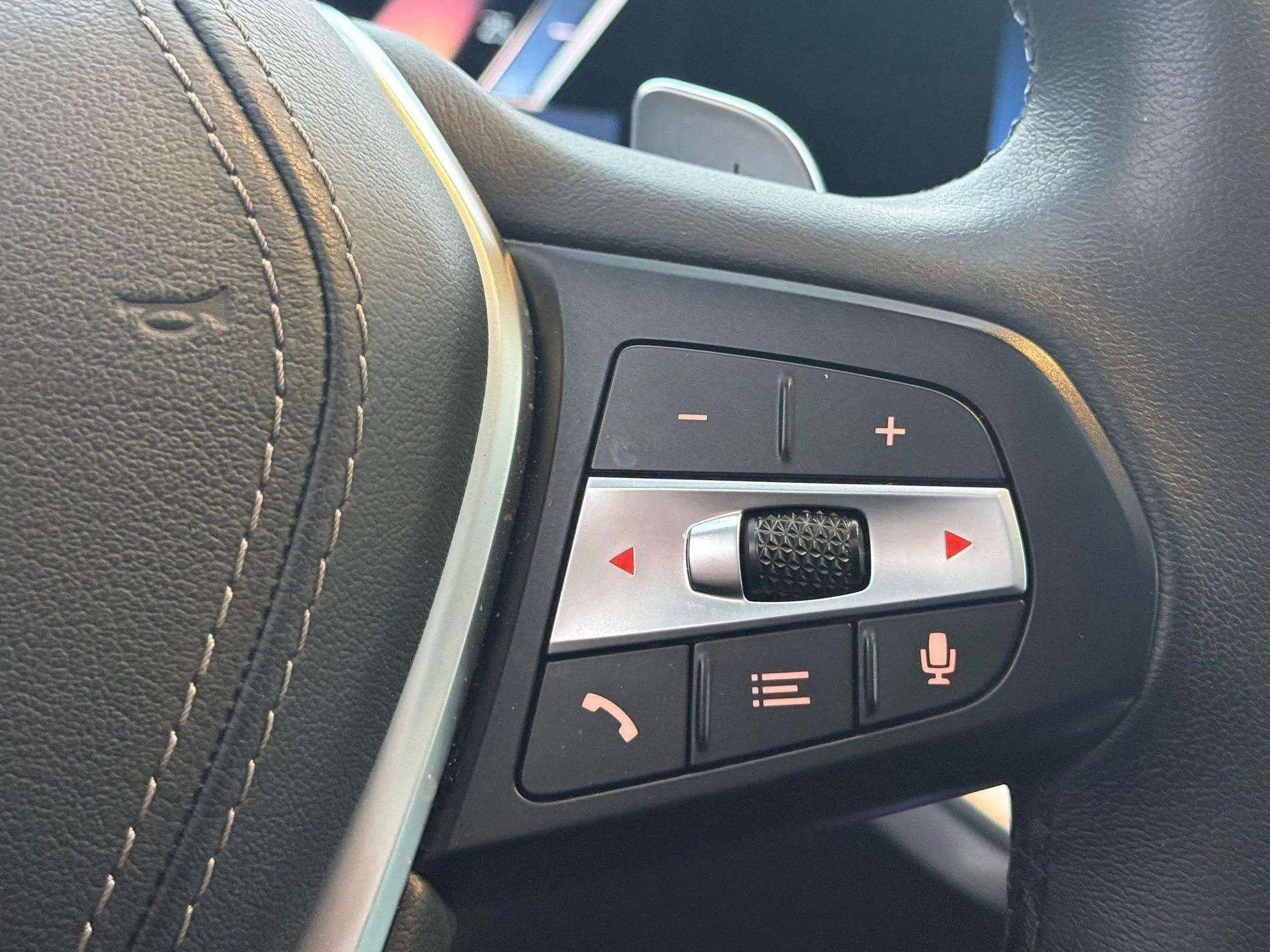 Used 2024 BMW X5 xDrive40i w/ M Sport Package image 30