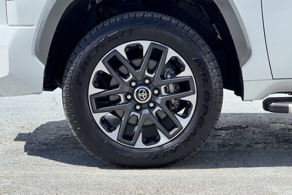 Used 2022 Toyota Tundra Limited AWD/4WD image 20