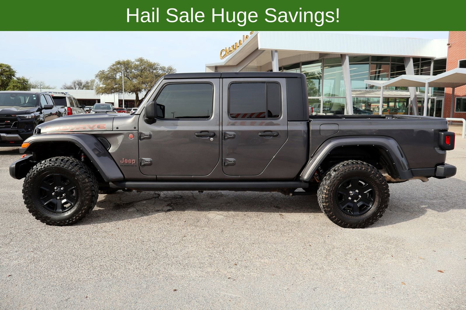 Used 2023 Jeep Gladiator Mojave AWD/4WD image 2