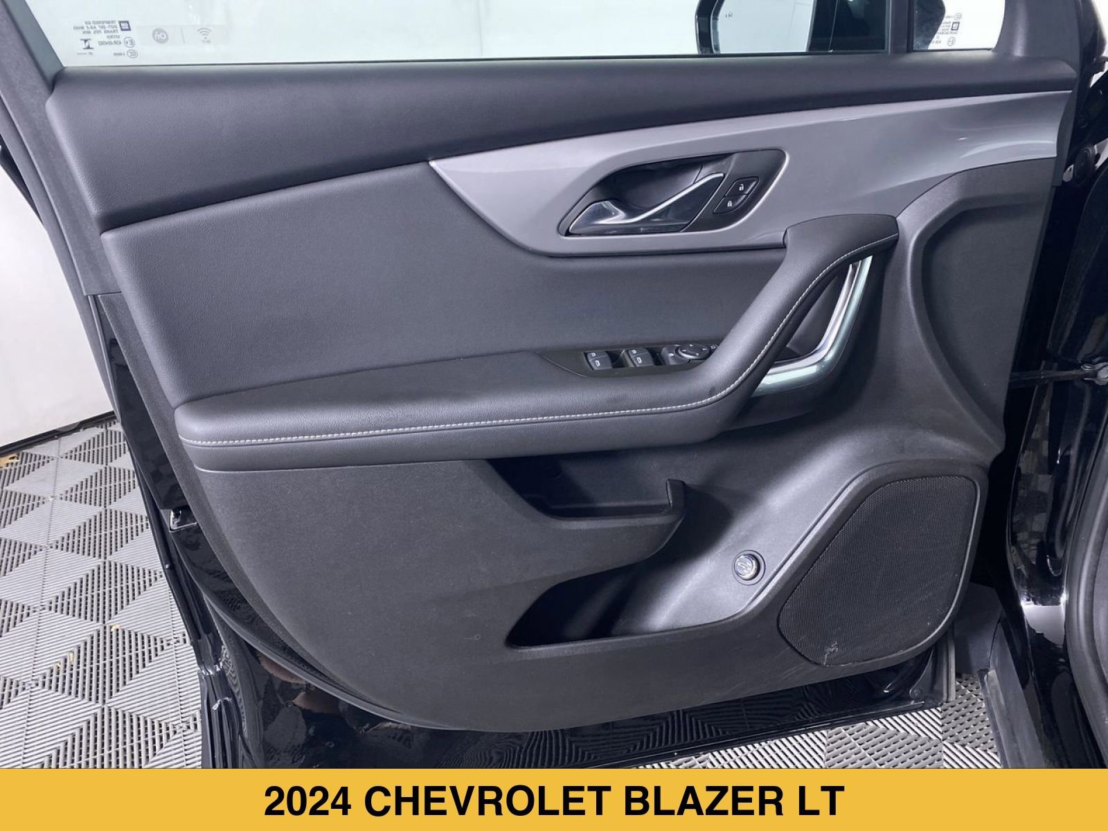 Certified 2024 Chevrolet Blazer LT w/ Redline Edition FWD image 11