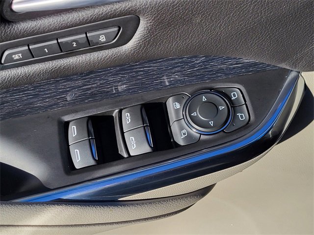 Used 2023 Cadillac XT4 Premium Luxury image 4