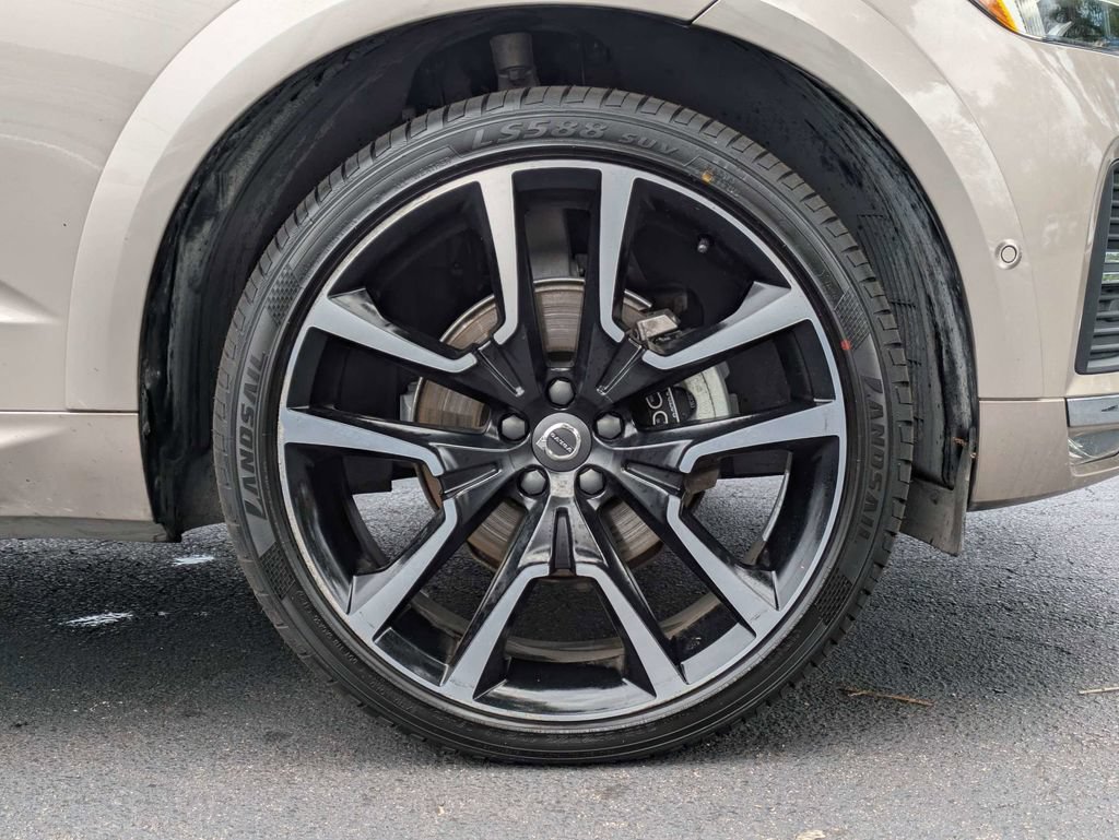 Used 2023 Volvo XC60 B5 Ultimate AWD/4WD image 11