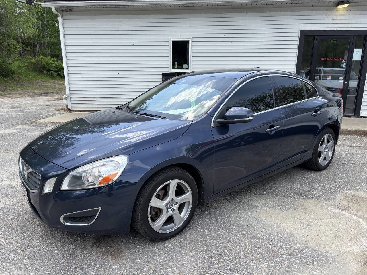 Used 2013 Volvo S60 T5 AWD/4WD image 2