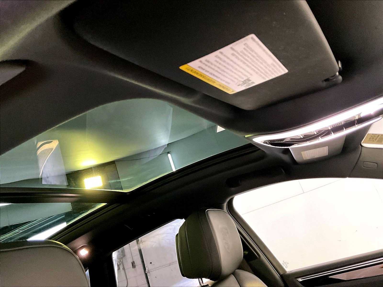 Certified 2023 Porsche Macan AWD/4WD image 20