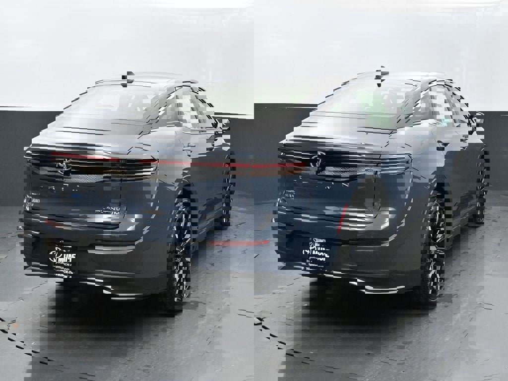 New 2026 Toyota Crown Platinum image 7