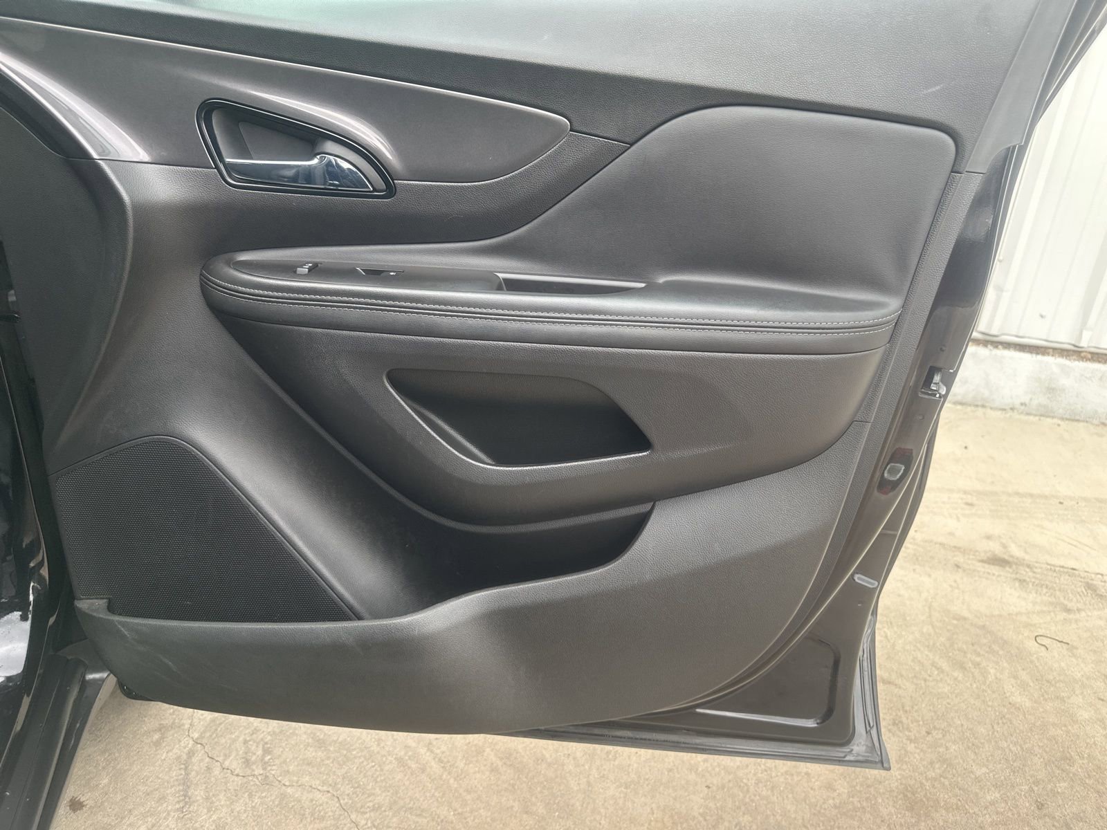 Used 2020 Buick Encore Preferred FWD image 16