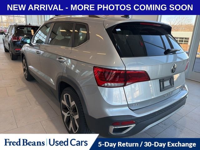 Used 2022 Volkswagen Taos SEL image 4
