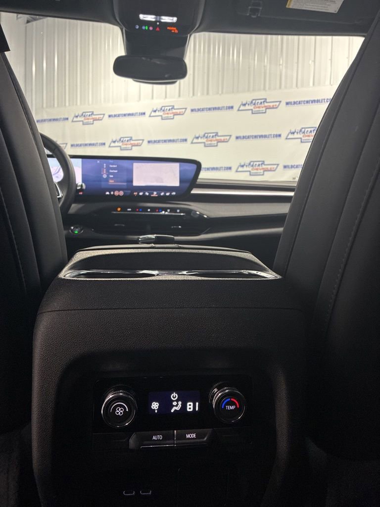 Used 2026 Buick Enclave Preferred AWD/4WD image 43
