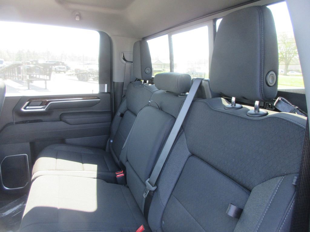 New 2026 GMC Sierra 2500 SLE image 13