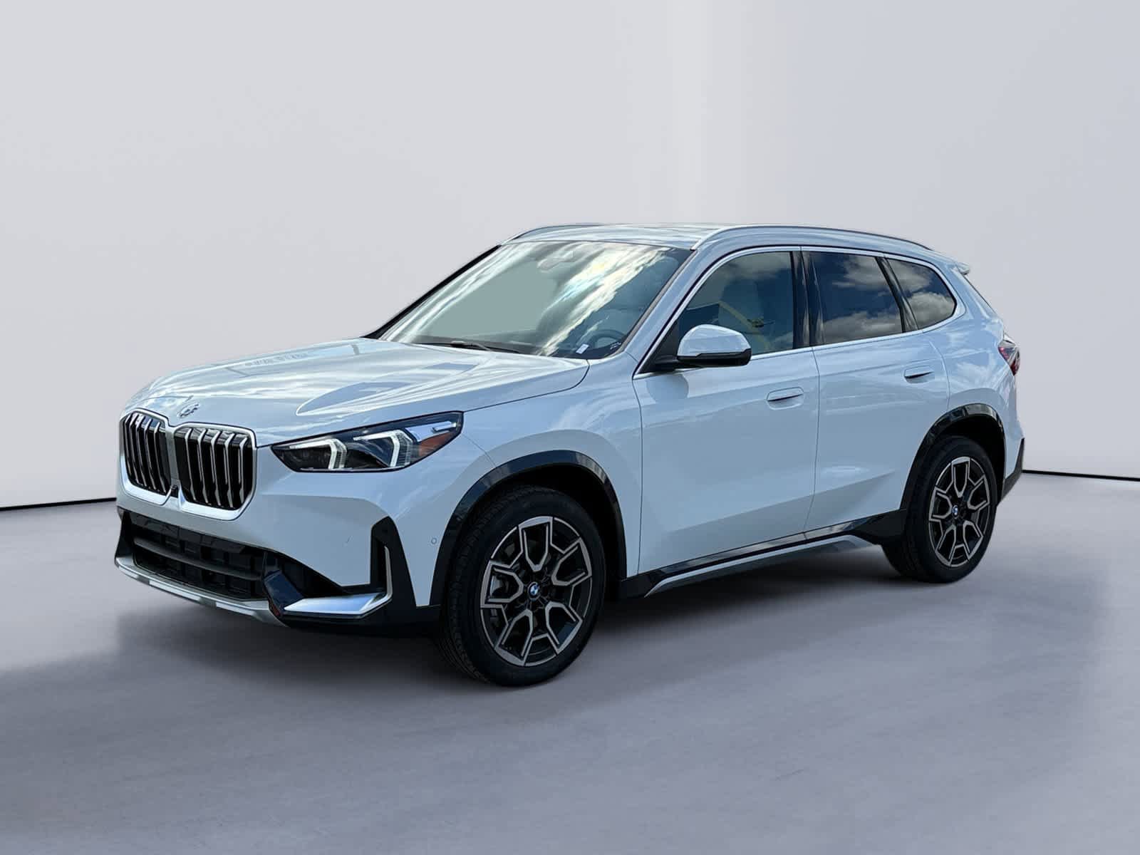 New 2026 BMW X1 xDrive28i w/ Technology Package AWD/4WD image 7