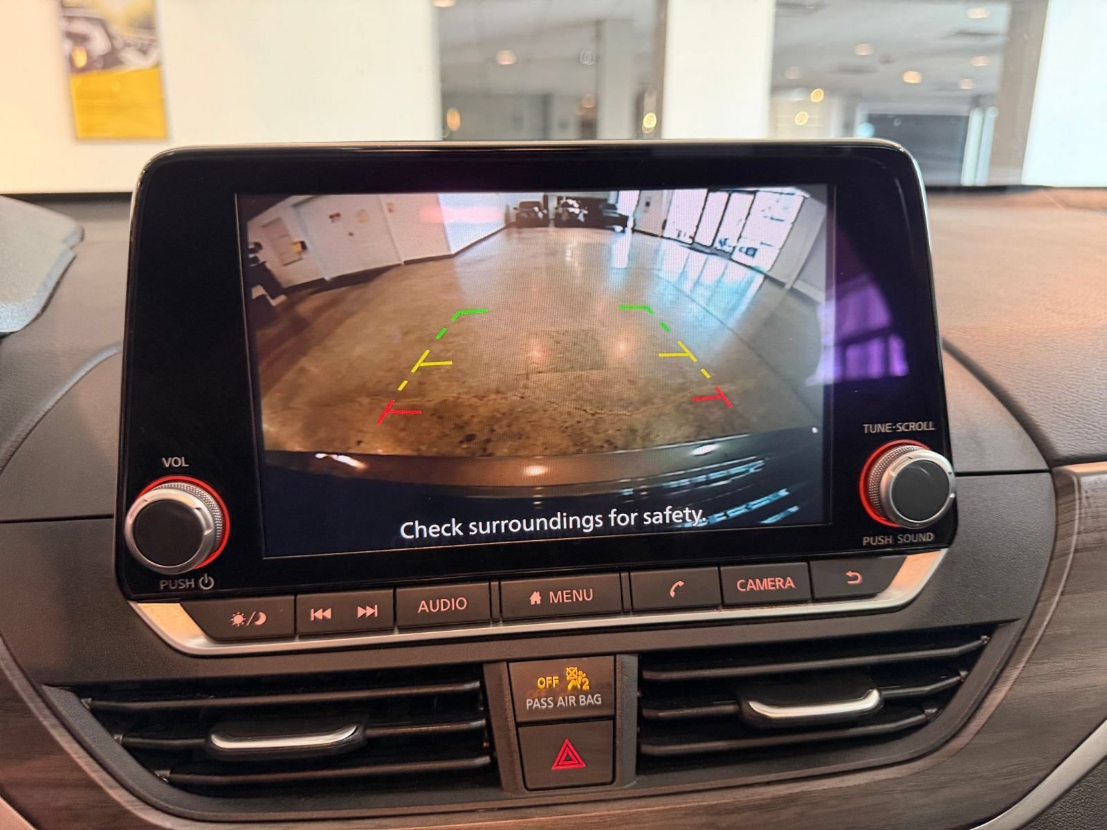 Used 2025 Nissan Altima 2.5 SV FWD image 19