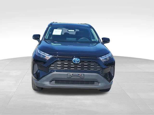 Used 2022 Toyota RAV4 XLE w/ Convenience Package AWD/4WD image 2