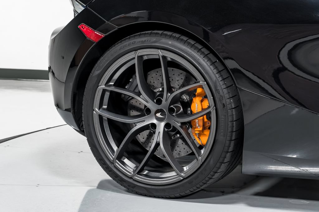 Used 2020 McLaren 720S Performance RWD image 44