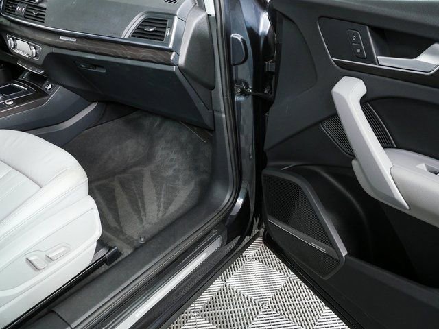 Used 2018 Audi Q5 2.0T Premium Plus w/ Premium Plus Package image 26