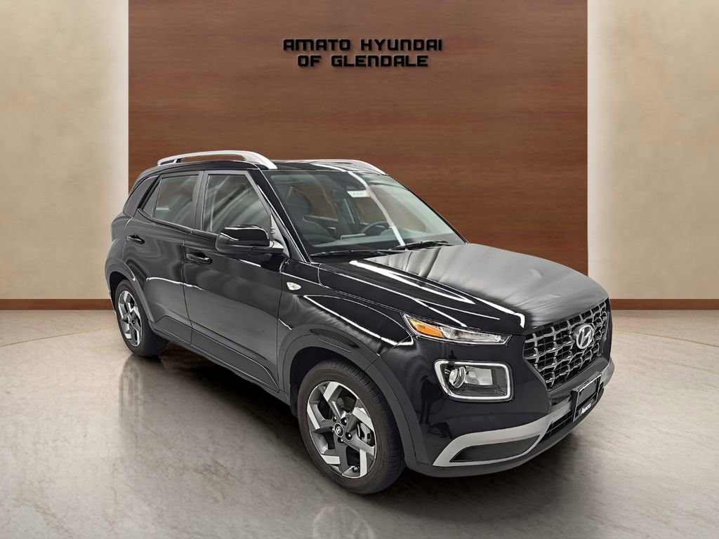 Certified 2024 Hyundai Venue SEL image 6