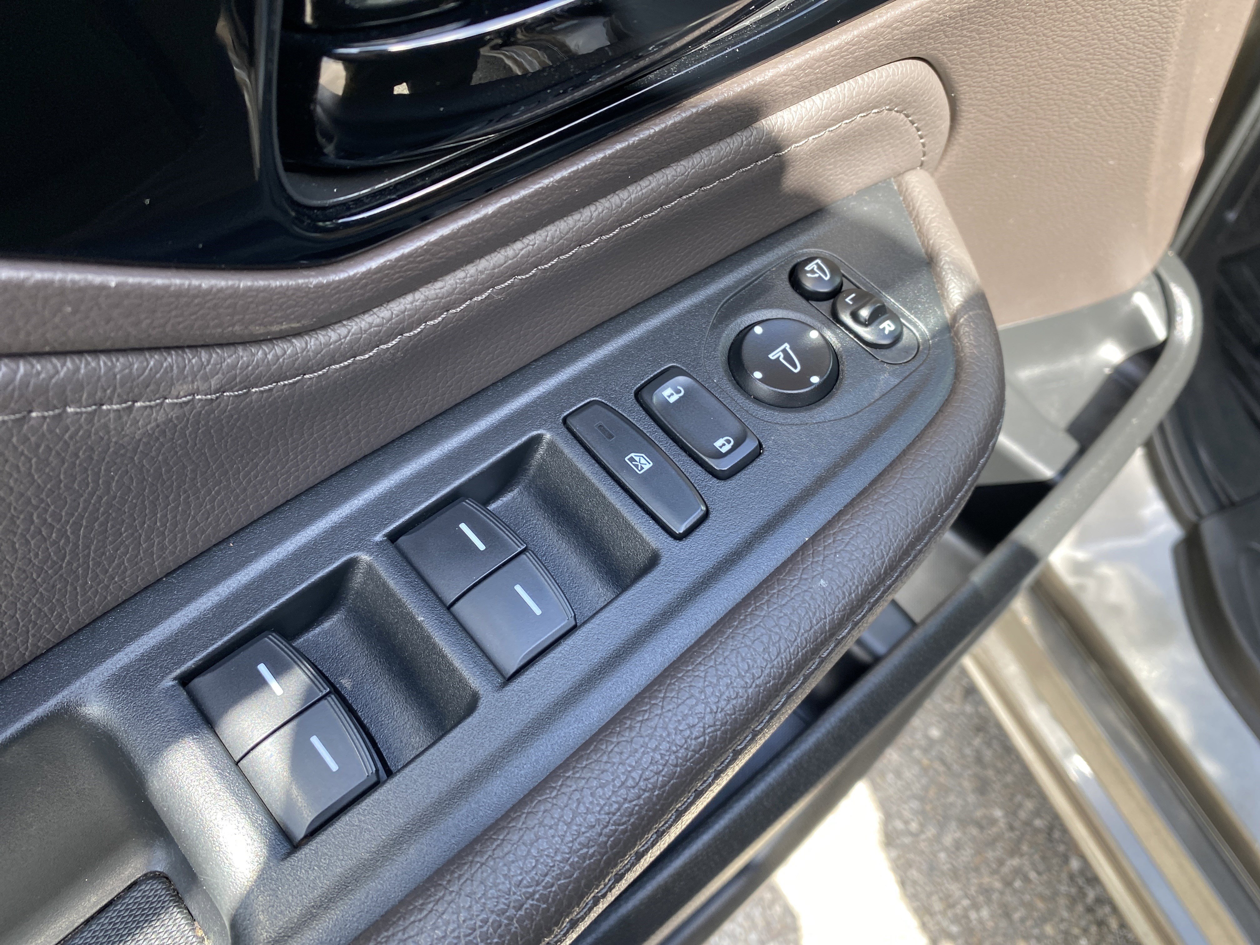 Used 2018 Honda Odyssey Elite image 18