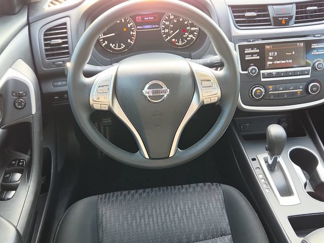 Used 2016 Nissan Altima 2.5 S w/ Power Driver Seat Package FWD image 12