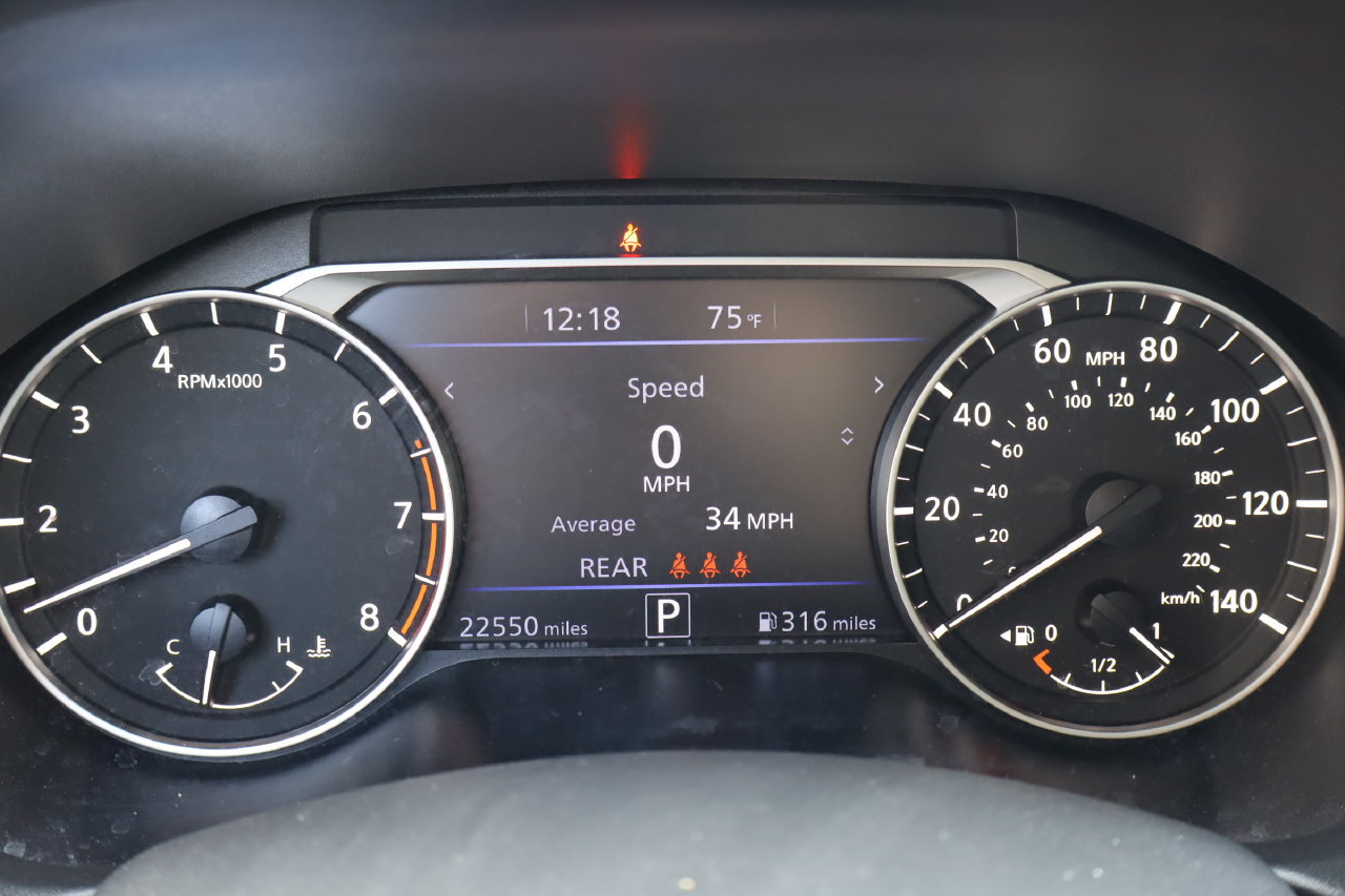 Used 2025 Nissan Altima 2.5 SR FWD image 9