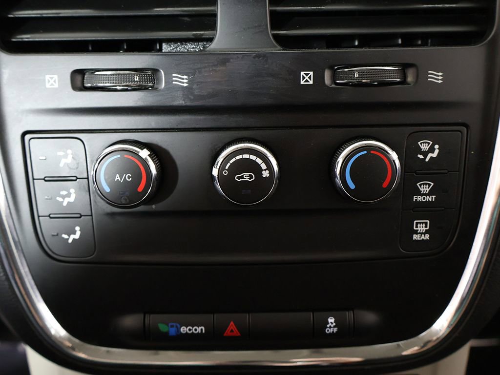 Used 2016 Dodge Grand Caravan American Value Package image 35