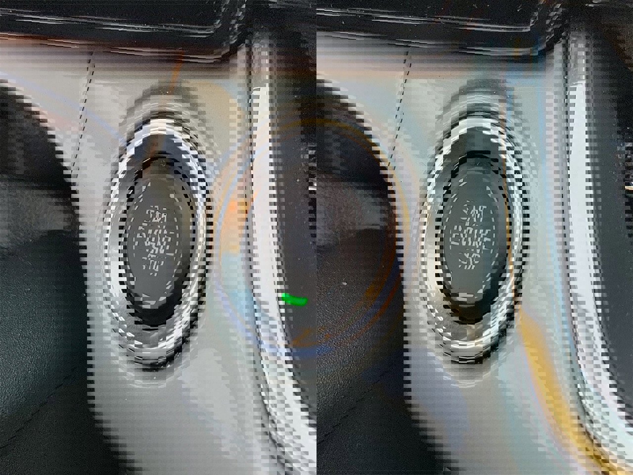 Used 2025 Chevrolet Trax LT w/ LT Convenience Package image 29