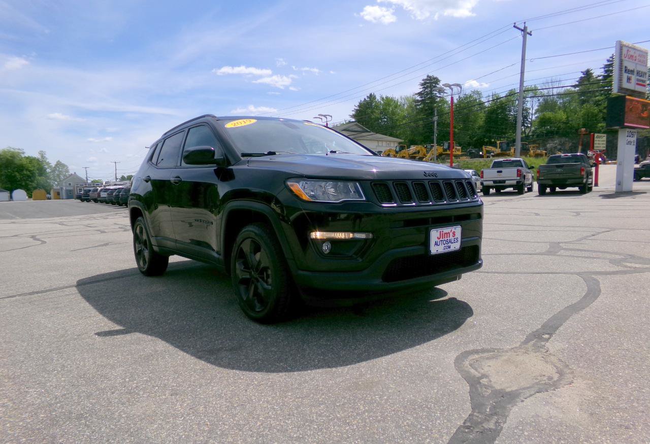 Used 2019 Jeep Compass Latitude AWD/4WD image 3